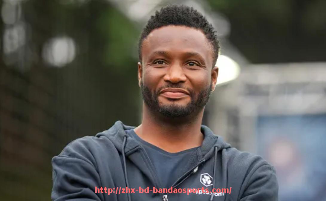 半岛体育-罗伊斯加盟德甲球队的贡献与未来展望