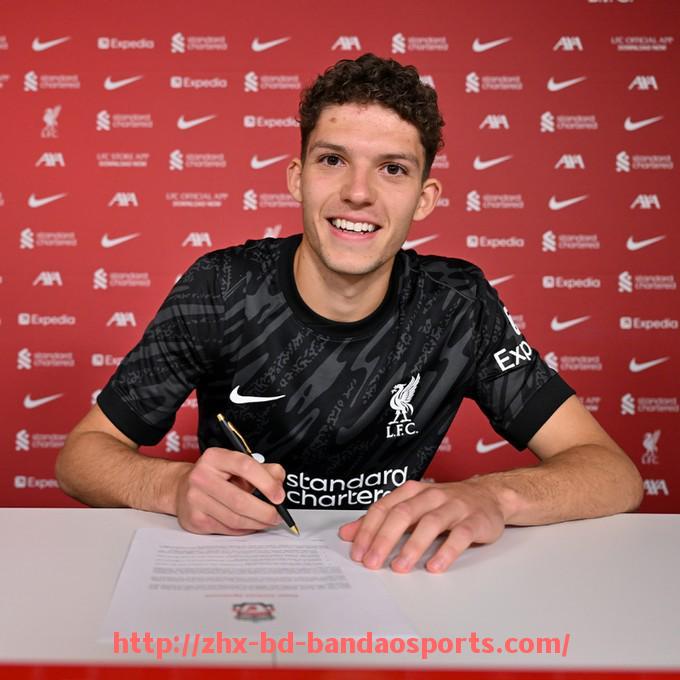 半岛体育-NBA猛龙队球员阵容与近期比赛表现分析报告